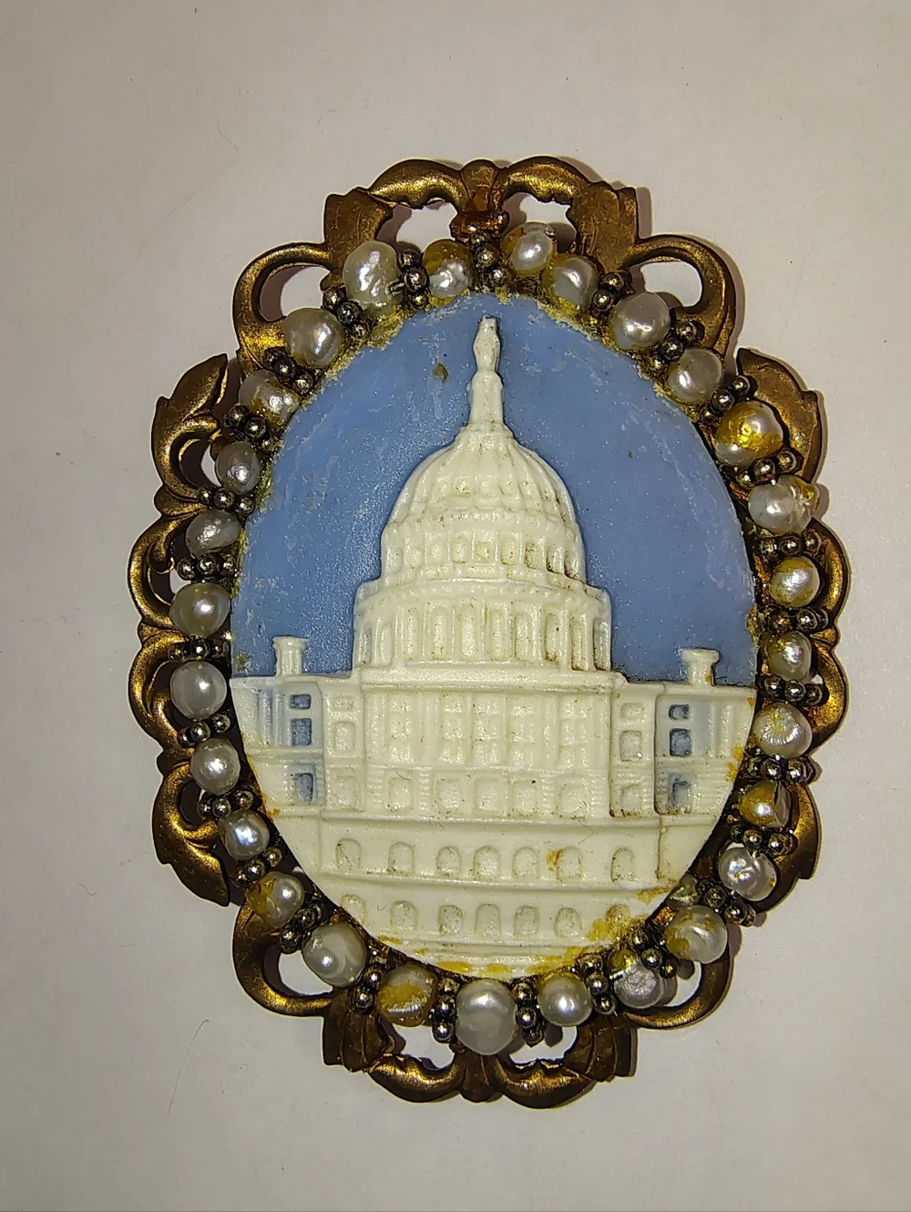 Vintage Cameo Brooch US Capitol Building Blue White‎ Faux Pearl Gold Tone